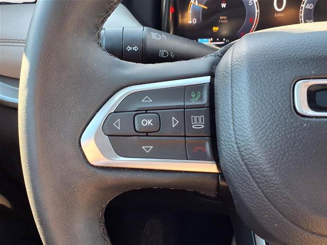 Used 2025 Jeep Compass Limited w/ Elite Group AWD/4WD image 12