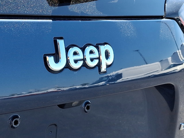 Used 2020 Jeep Cherokee Limited AWD/4WD image 32