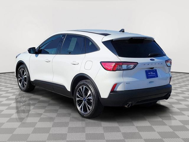 Certified 2022 Ford Escape SE w/ SE Sport Appearance Package FWD image 3