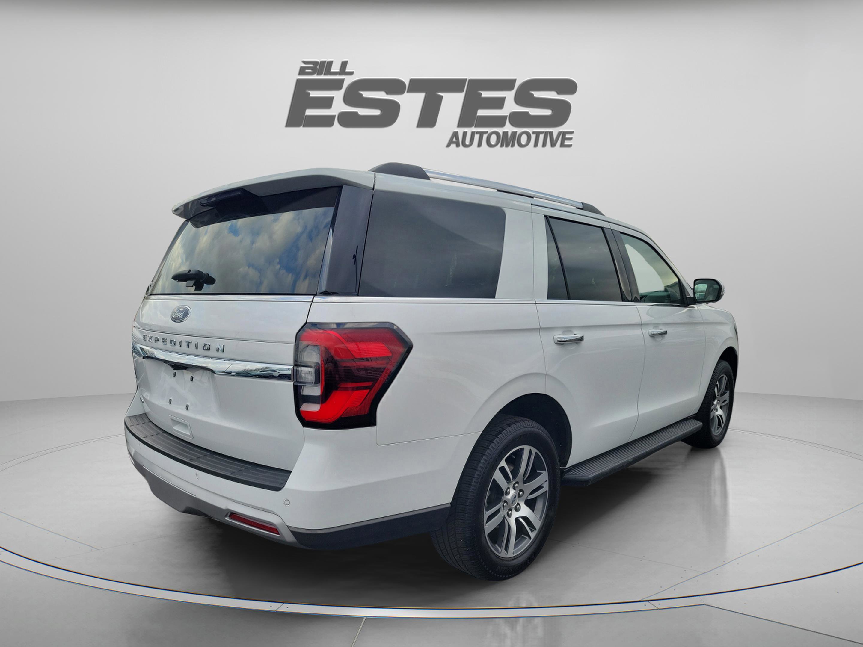 Certified 2024 Ford Expedition Limited image 4