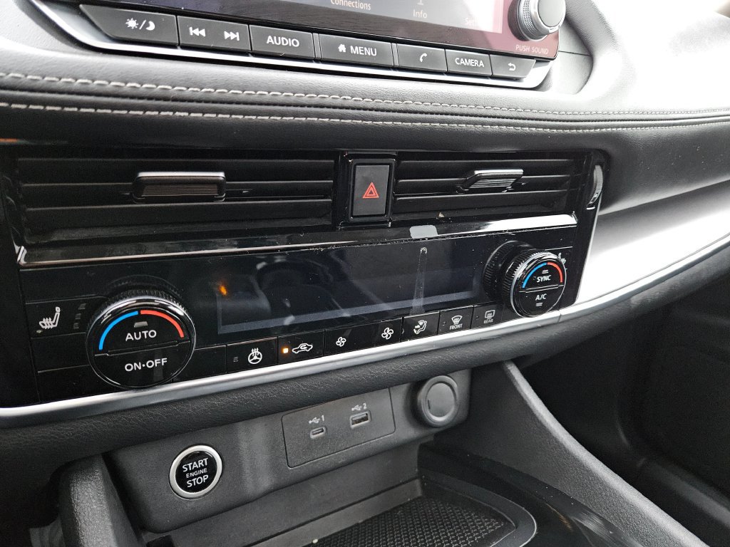 Used 2021 Nissan Rogue SV FWD image 25