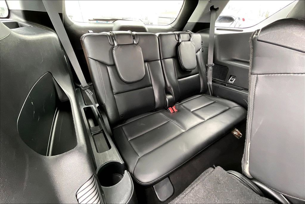 Certified 2024 Ford Explorer XLT w/ Equipment Group 202A image 25