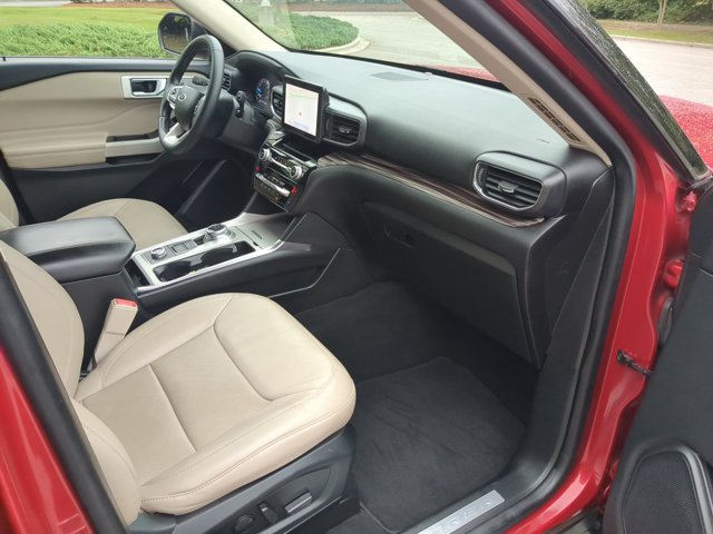 Certified 2022 Ford Explorer Limited w/ Equipment Group 301A AWD/4WD image 39