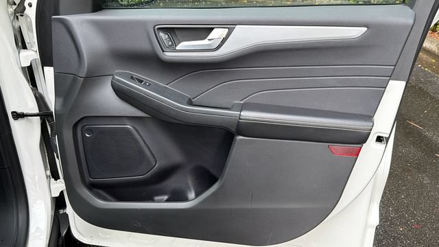 Certified 2024 Ford Escape Platinum AWD/4WD image 16