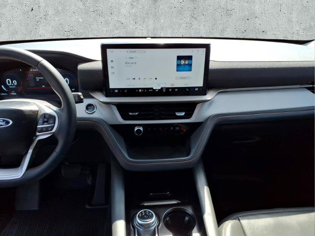 Certified 2025 Ford Explorer Active w/ Active Comfort Package AWD/4WD image 16
