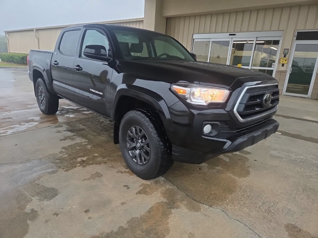 Used 2023 Toyota Tacoma SR5 w/ SR5 Appearance Package RWD image 12