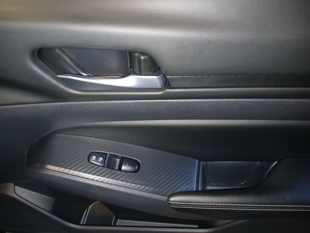 Used 2025 Nissan Altima 2.5 SV FWD image 44