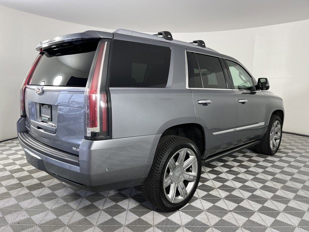 Used 2020 Cadillac Escalade Premium Luxury image 5