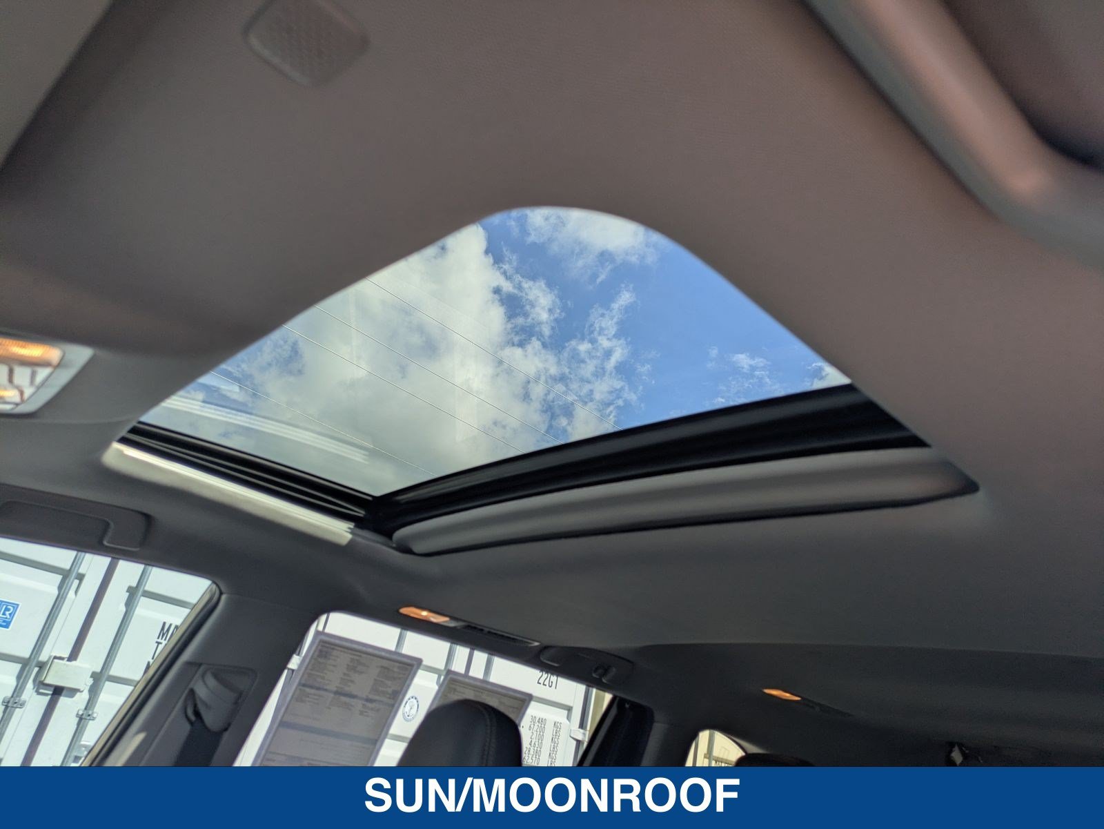Used 2019 Toyota Highlander XLE FWD image 26