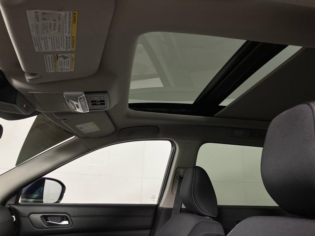 Used 2022 Nissan Pathfinder SV w/ SV Premium Package image 34