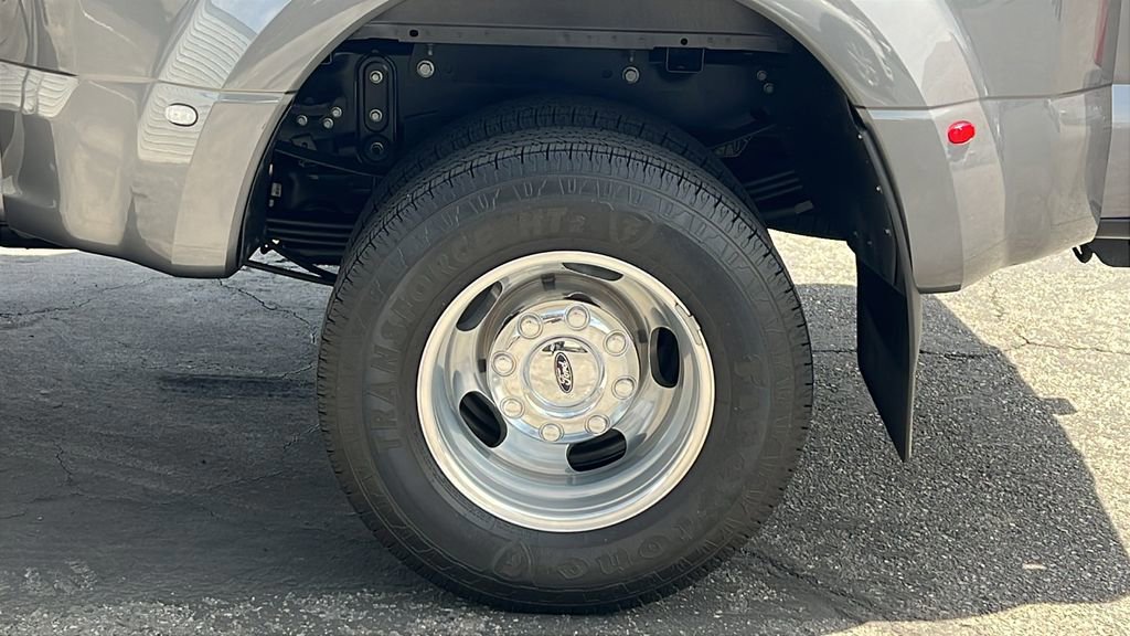 Certified 2022 Ford F350 Platinum AWD/4WD image 7