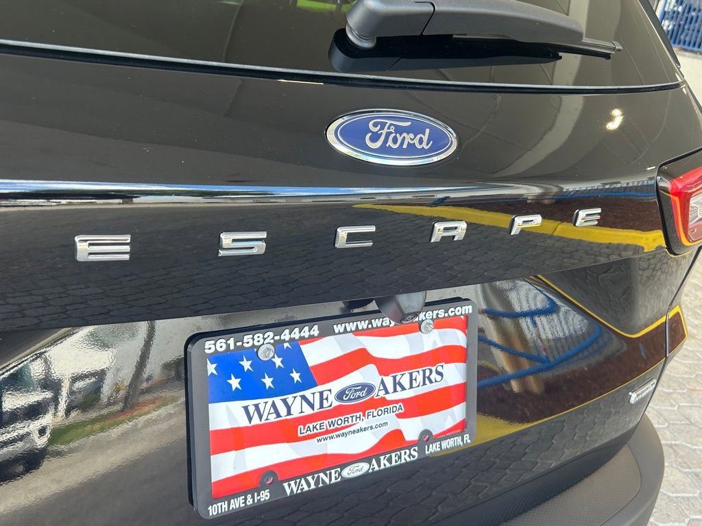 Certified 2024 Ford Escape SE w/ PHEV Premium Package FWD image 25