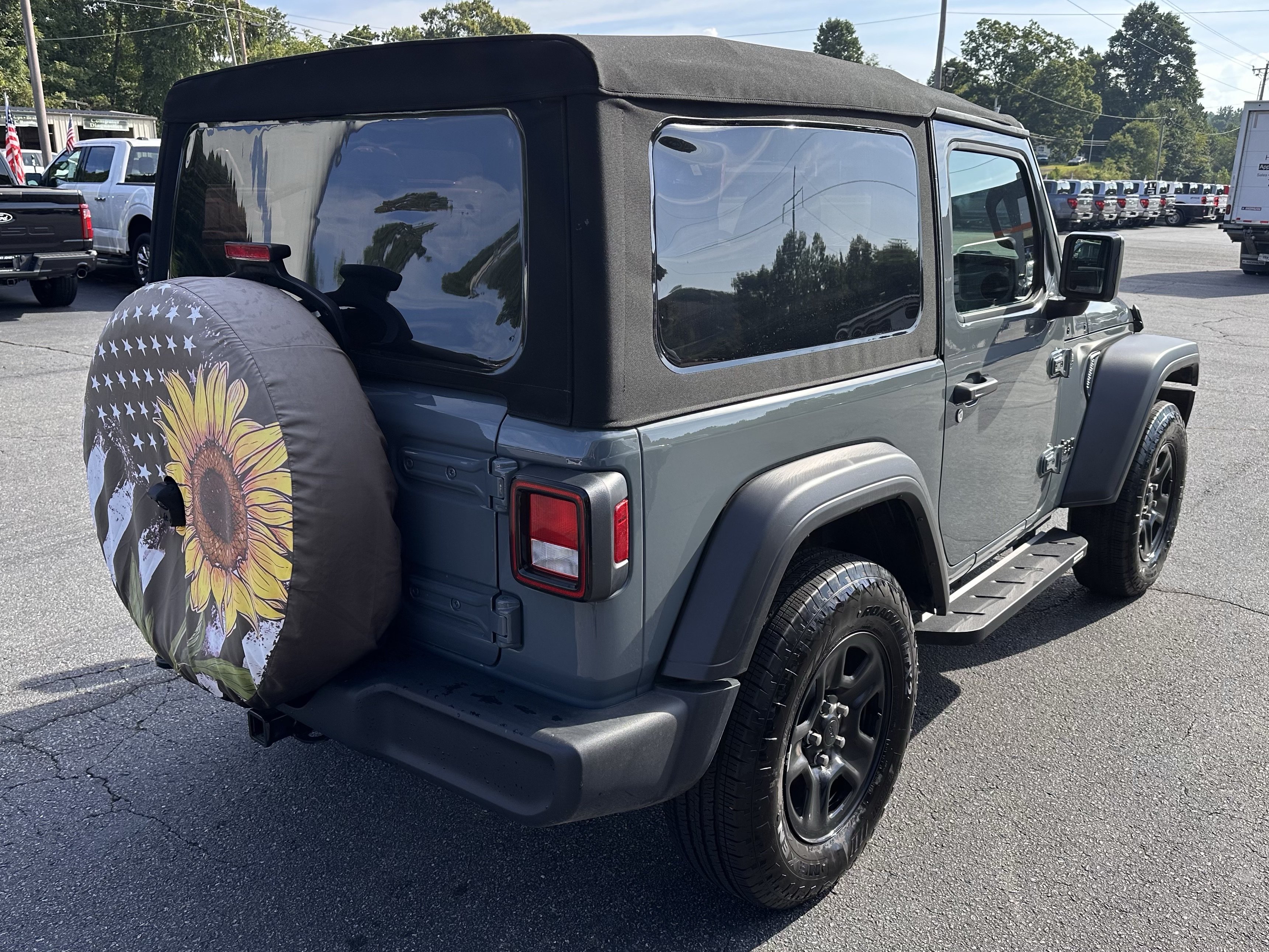 Used 2024 Jeep Wrangler Sport AWD/4WD image 6