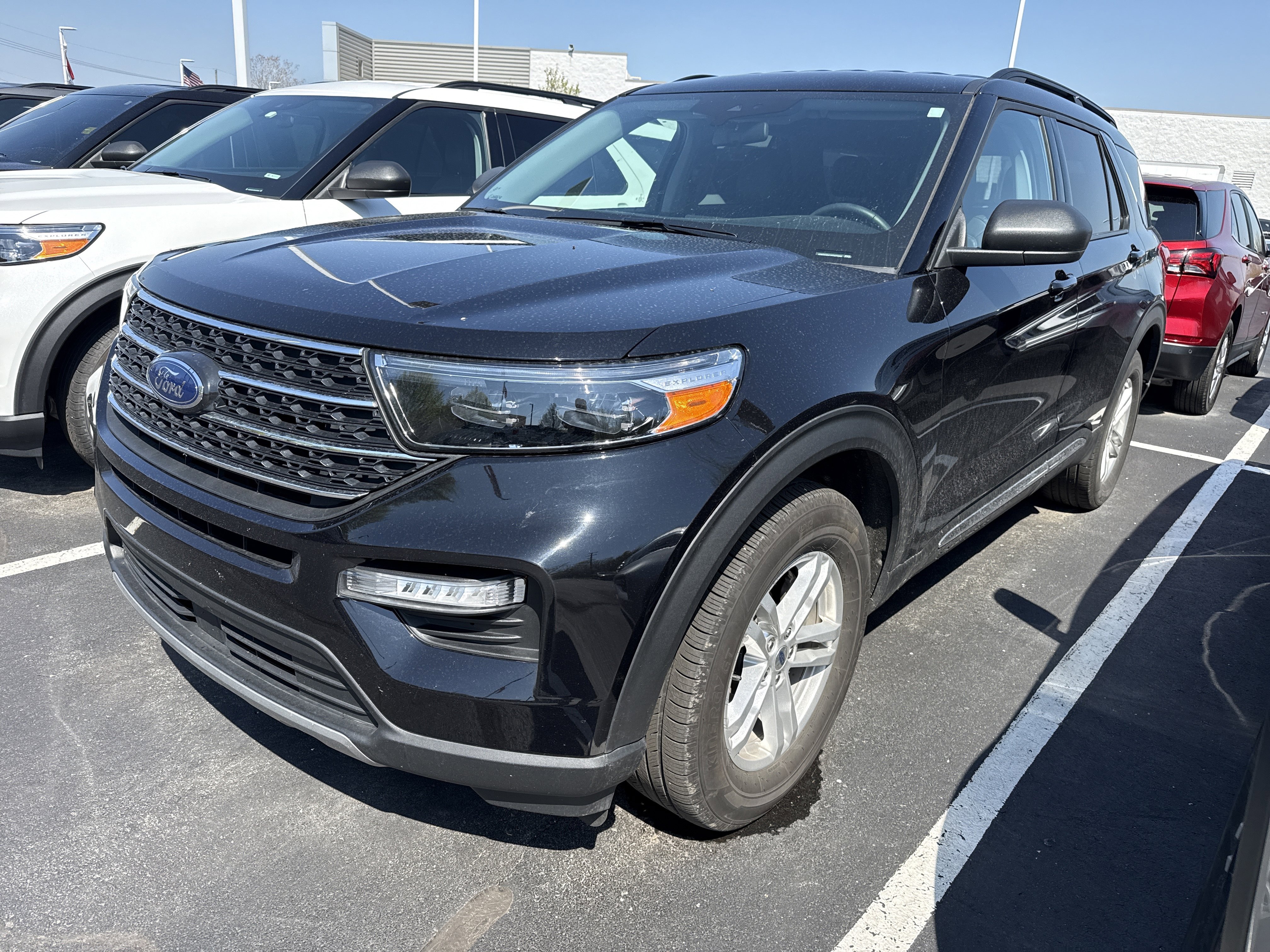 Certified 2023 Ford Explorer XLT w/ Equipment Group 202A AWD/4WD image 2
