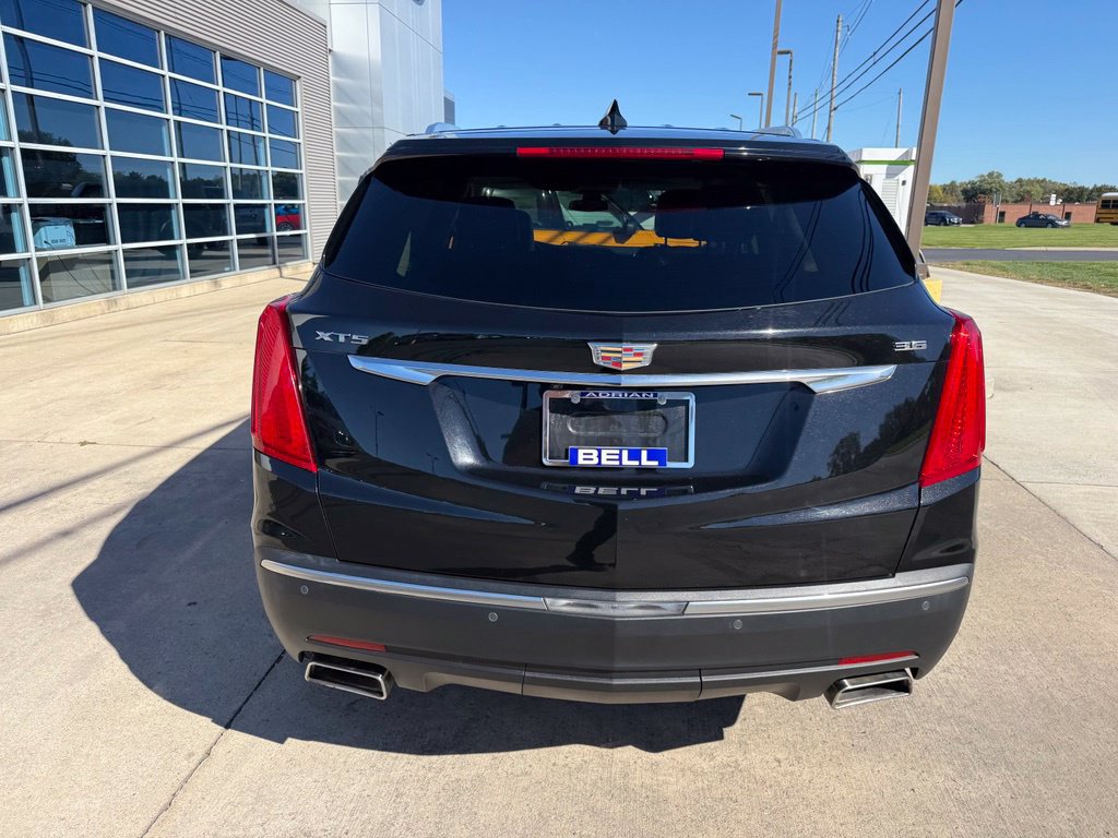 Used 2017 Cadillac XT5 Luxury w/ Driver Awareness Package FWD image 10
