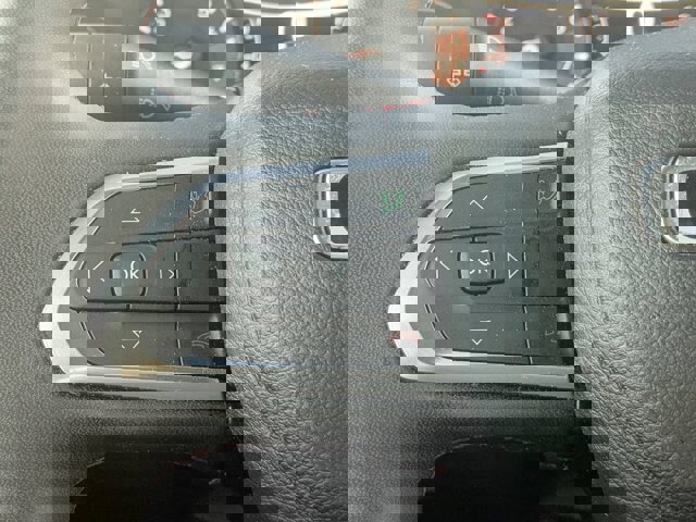 Used 2023 Jeep Compass Trailhawk image 16