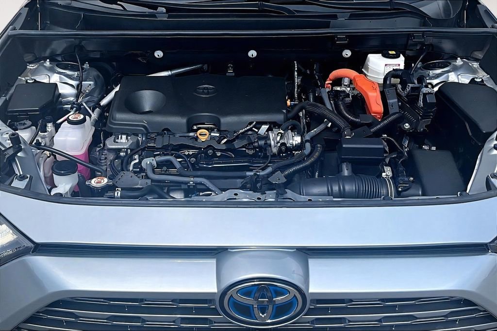 Used 2022 Toyota RAV4 Limited AWD/4WD image 10