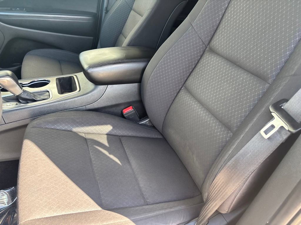 Used 2019 Jeep Grand Cherokee Laredo w/ 18" Wheel & 8.4" Radio Group AWD/4WD image 21