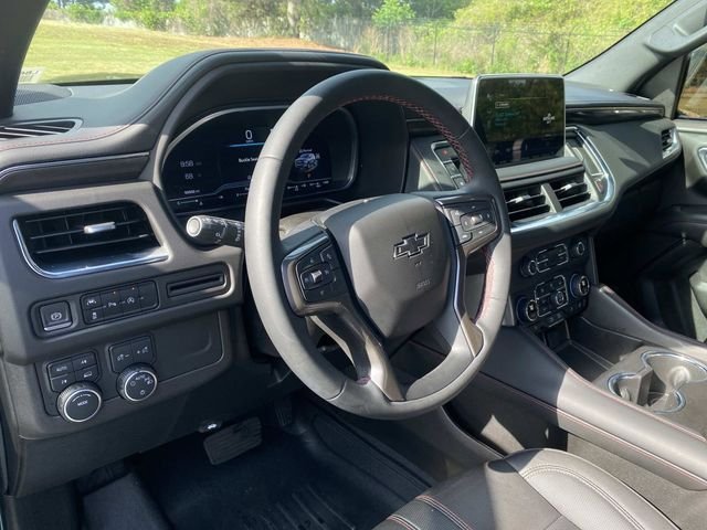 Used 2023 Chevrolet Suburban RST AWD/4WD image 25