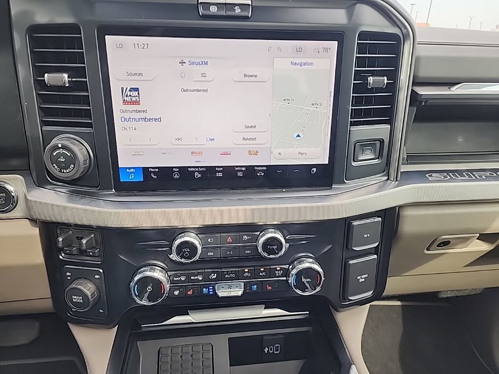 Certified 2025 Ford F350 Platinum w/ Platinum Plus Package image 13