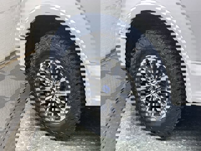 Certified 2019 Ford F150 XLT w/ Equipment Group 302A Luxury image 40