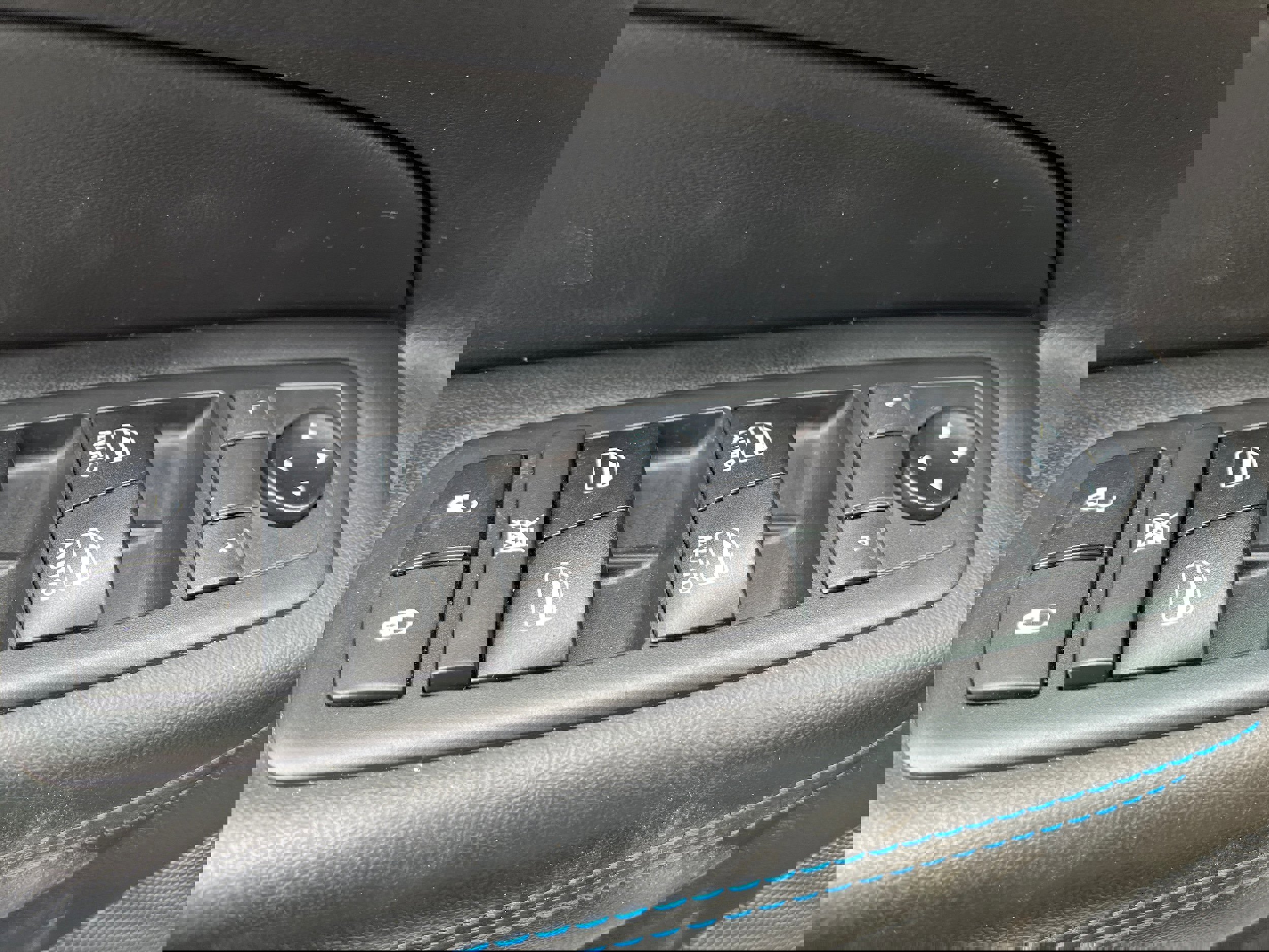 Used 2019 Jeep Grand Cherokee Laredo image 25