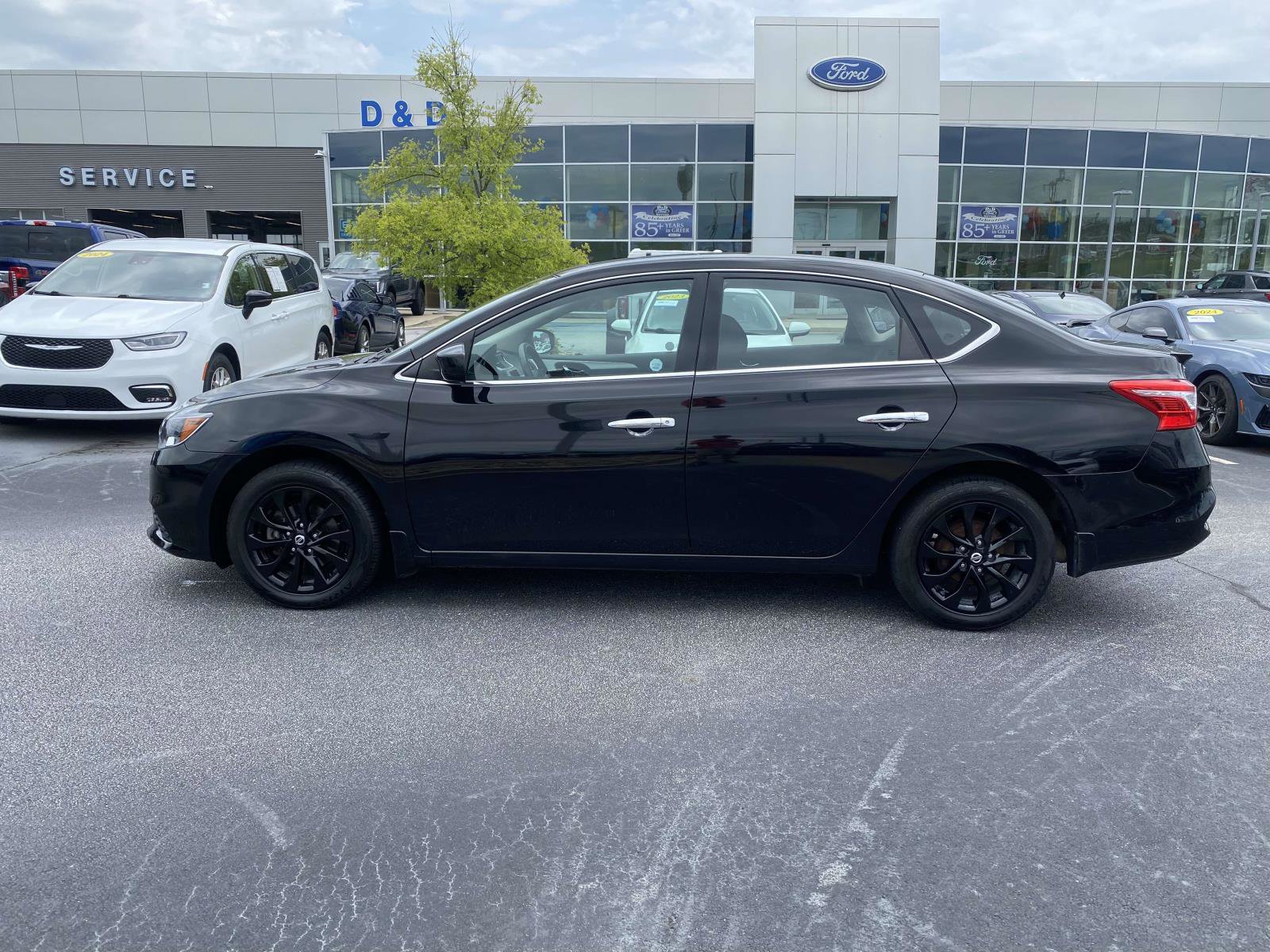 Used 2018 Nissan Sentra S w/ S Midnight Style Package FWD image 4