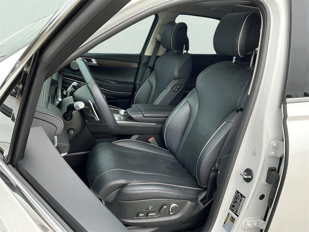 Used 2023 Genesis GV80 2.5T w/ Prestige Package image 27