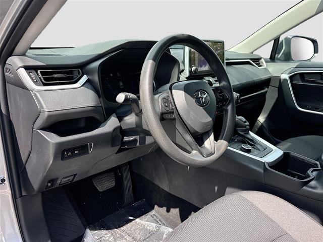 Used 2024 Toyota RAV4 LE AWD/4WD image 10