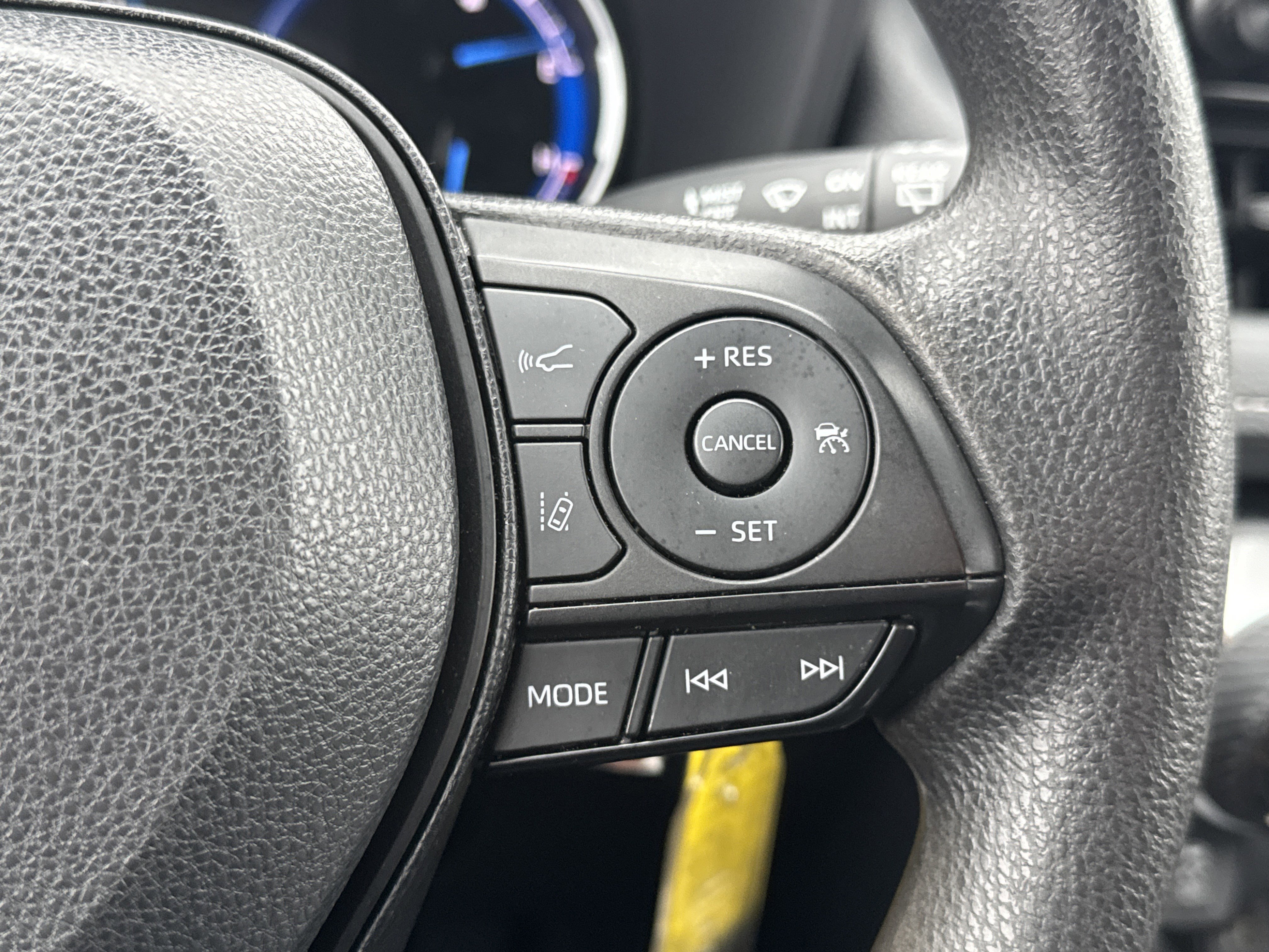 Used 2024 Toyota RAV4 LE image 19