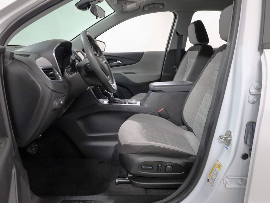 Used 2022 Chevrolet Equinox LS w/ LS Convenience Package image 23