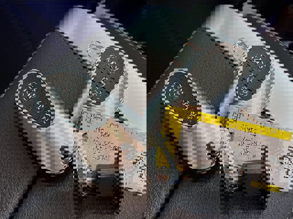 Used 2024 Mercedes-Benz GLC 300 GLC 300 image 24