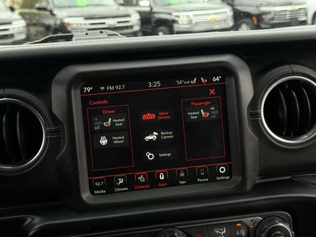 Used 2021 Jeep Wrangler Unlimited Sahara w/ Uconnect 4C Nav & Sound Group AWD/4WD image 27
