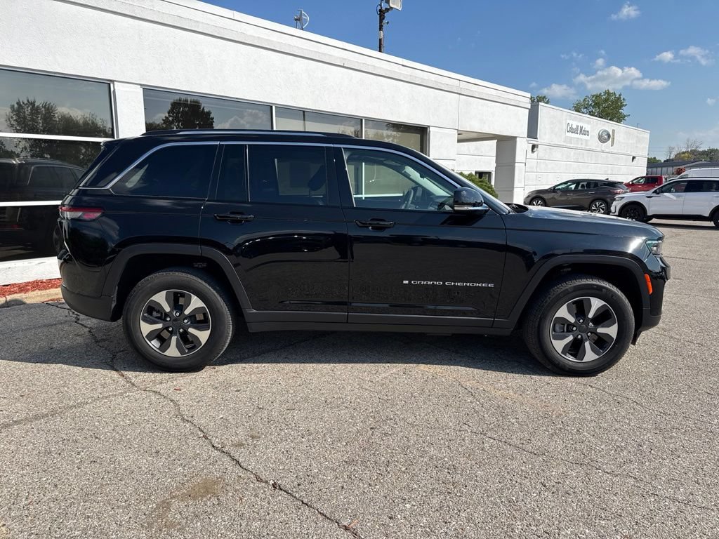 Used 2022 Jeep Grand Cherokee Limited 4xe AWD/4WD image 2