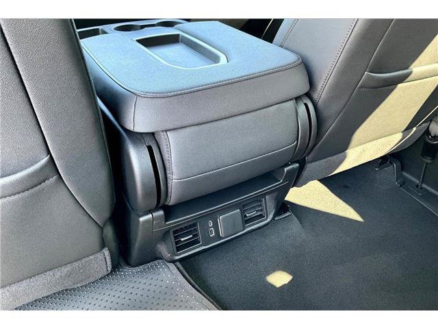 Used 2026 GMC Sierra 1500 SLT AWD/4WD image 13
