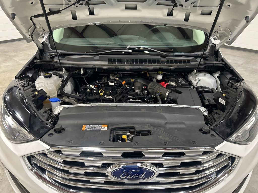 Certified 2020 Ford Edge SE image 13