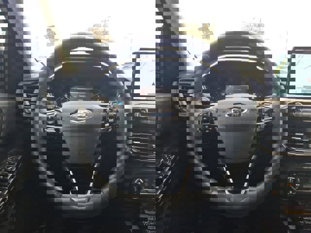 Certified 2022 Ford Escape SE w/ SE Sport Appearance Package image 19