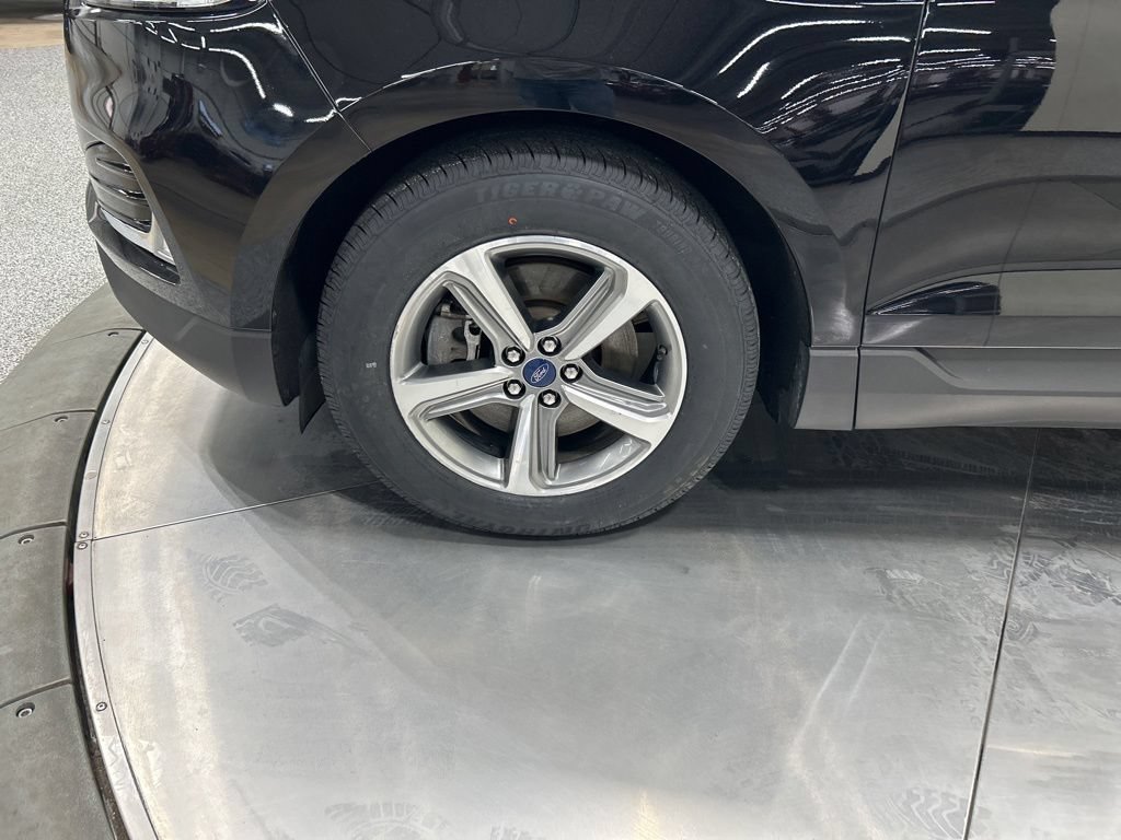 Certified 2019 Ford Edge SEL AWD/4WD image 31