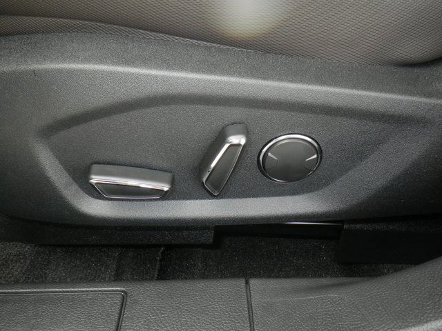 Certified 2019 Ford Fusion SE w/ Equipment Group 151A image 8