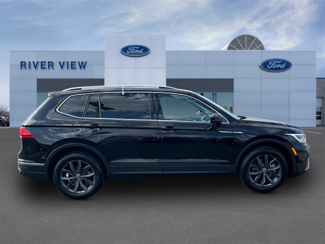 Used 2023 Volkswagen Tiguan SE AWD/4WD image 6