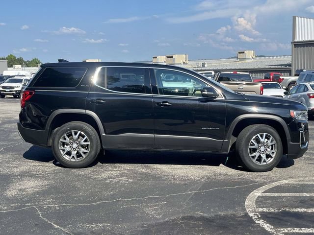 Used 2023 GMC Acadia SLE FWD image 2