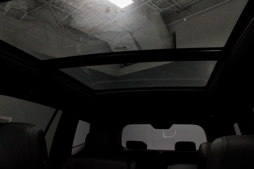 Used 2025 Cadillac XT6 Premium Luxury image 35