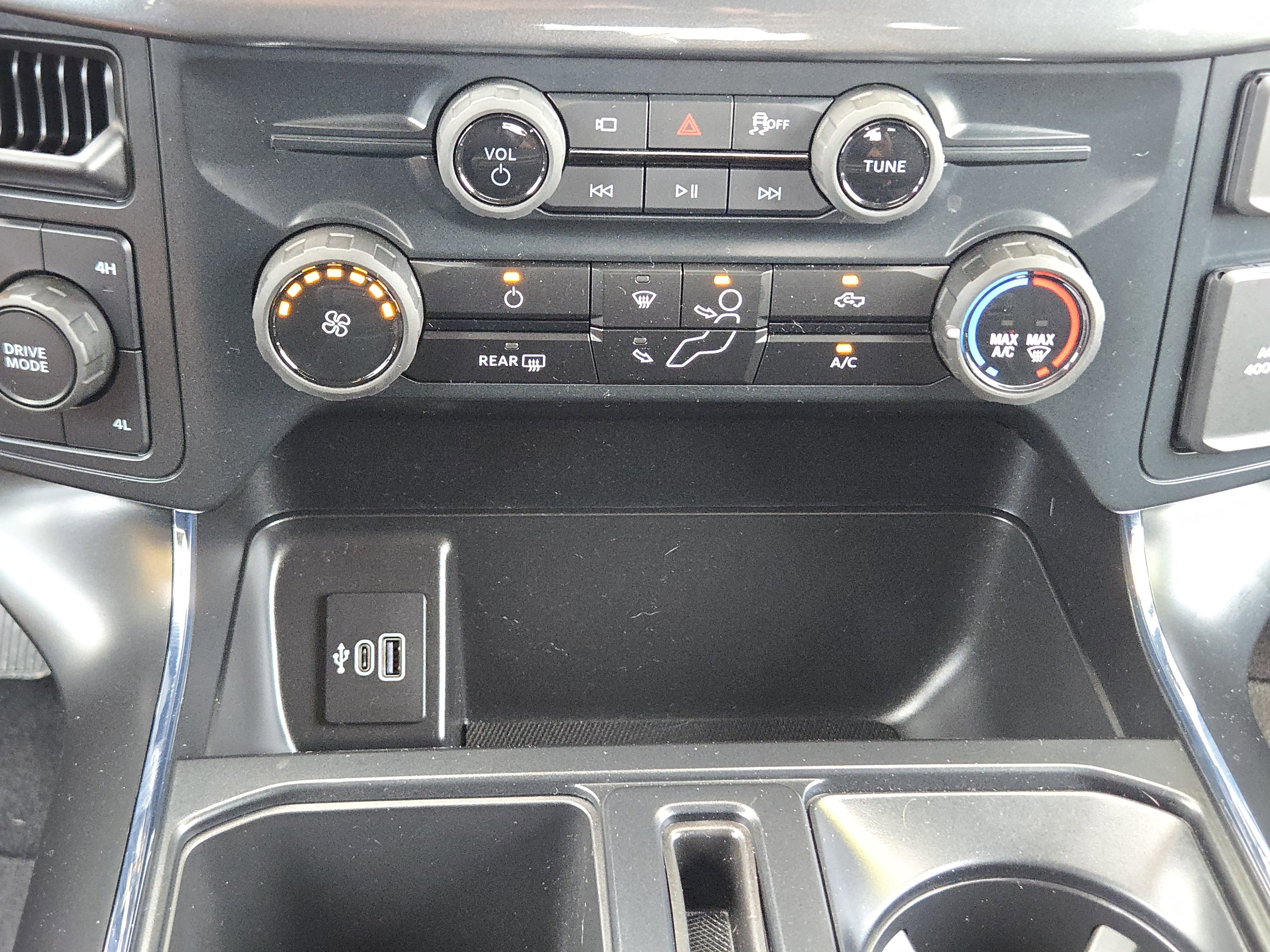Certified 2025 Ford F150 STX w/ Equipment Group 200A AWD/4WD image 18