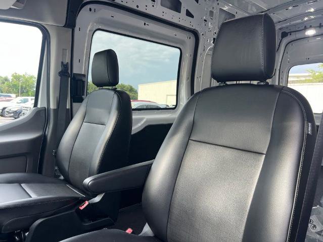 Certified 2025 Ford Transit 250 148 High Roof RWD image 10