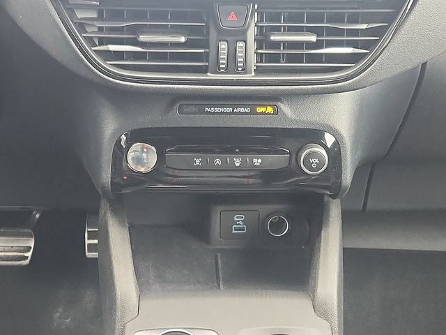 Certified 2023 Ford Escape ST-Line w/ Tech Pack #1 AWD/4WD image 17