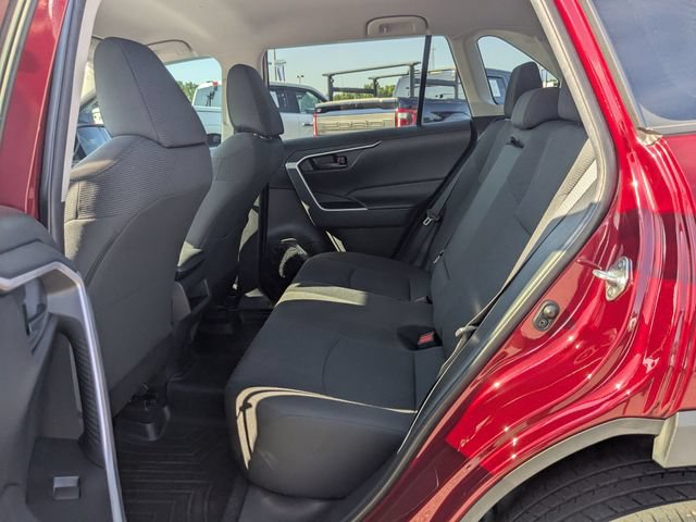 Used 2021 Toyota RAV4 LE FWD image 21