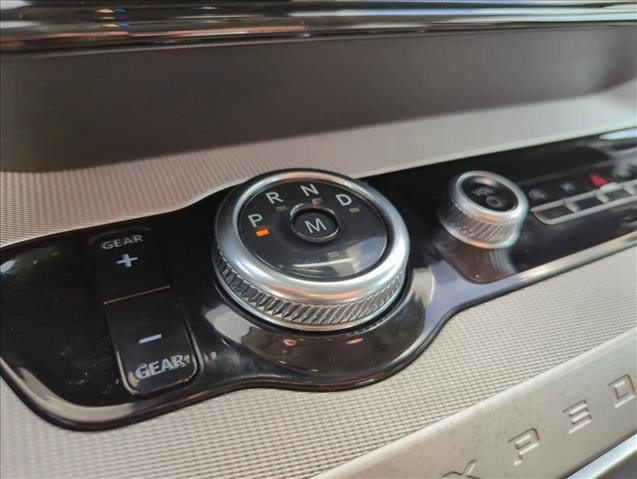 Certified 2025 Ford Expedition Active image 11