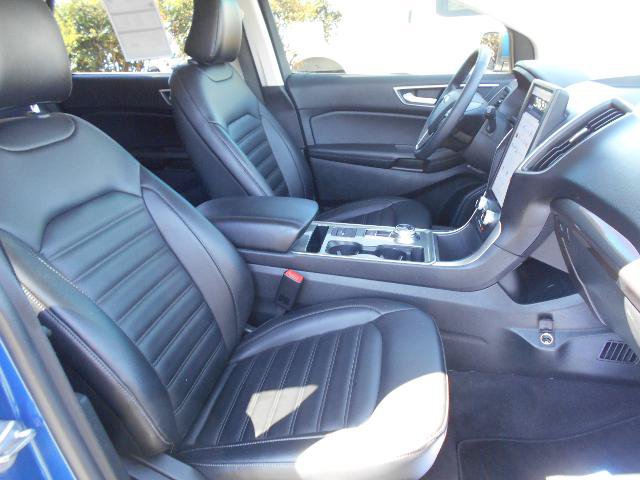 Certified 2024 Ford Edge SEL w/ Convenience Package AWD/4WD image 3