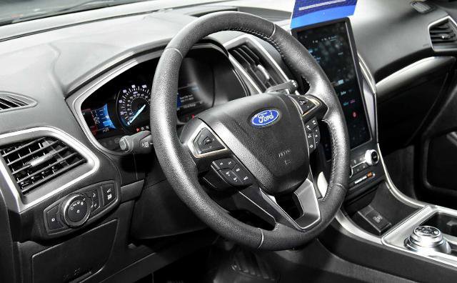 Certified 2022 Ford Edge SEL w/ Convenience Package AWD/4WD image 15