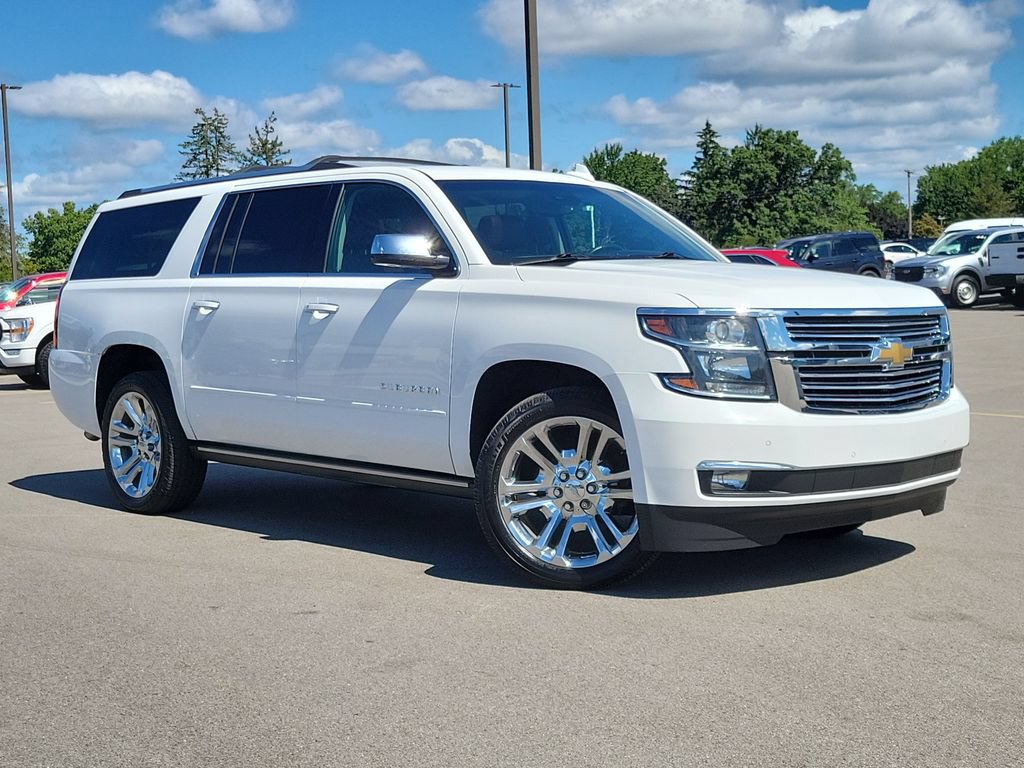 Used 2020 Chevrolet Suburban Premier w/ Premier Plus Edition AWD/4WD image 37